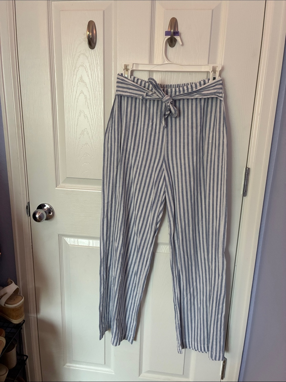Beachlunchlounge collection High-Waist Striped Pants with Tie Belt - Blue/White